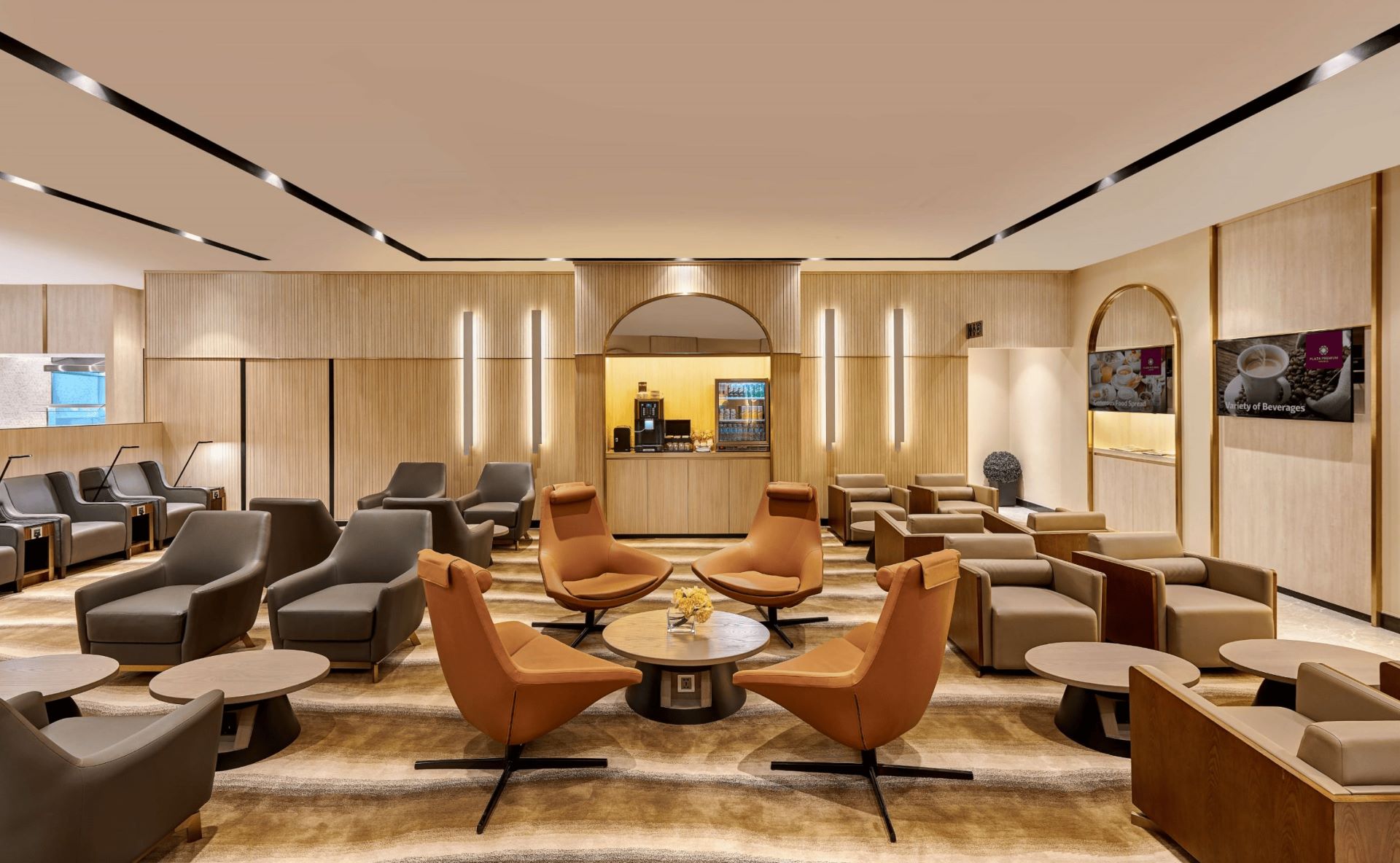 Lounge's operational hours?